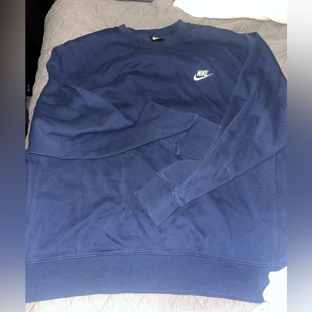 Nike Navy blue crewneck sweater